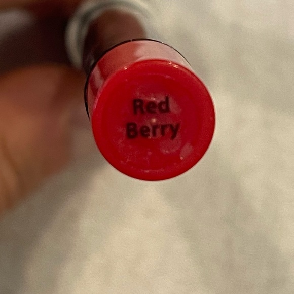 TONYMOLY PANDA DREAM glossy lip crayon 0.05 oz.Color #4 Red Berry NEW - Picture 2 of 5